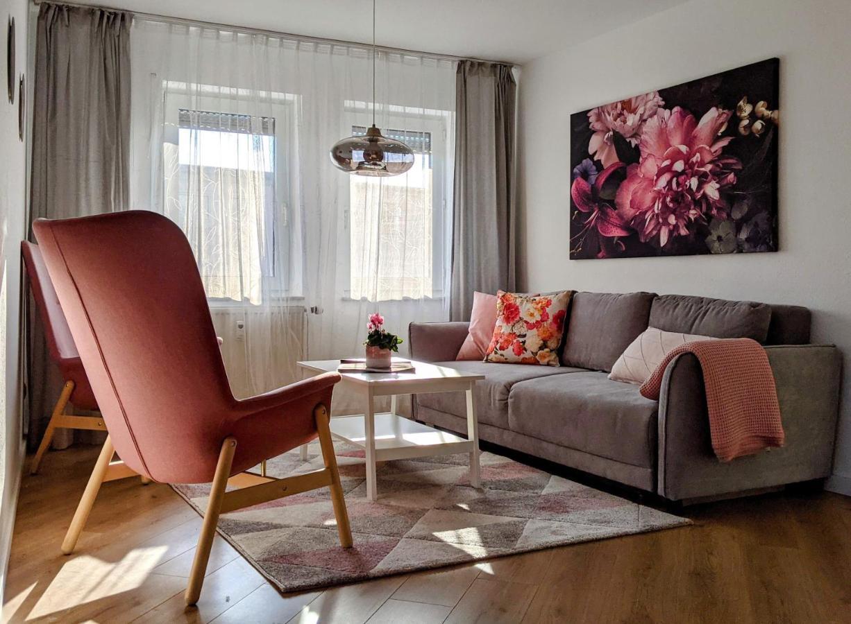 Cozy Apartment With Parking Garage Near Outlet Metzingen  Bagian luar foto