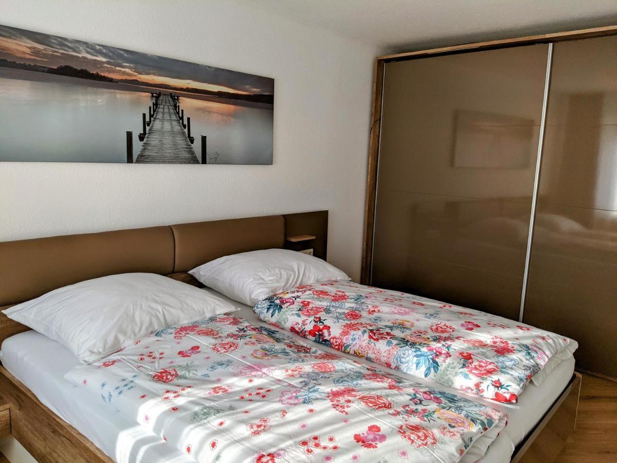 Cozy Apartment With Parking Garage Near Outlet Metzingen  Bagian luar foto