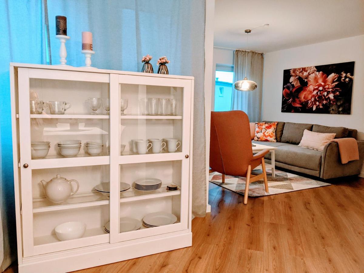 Cozy Apartment With Parking Garage Near Outlet Metzingen  Bagian luar foto