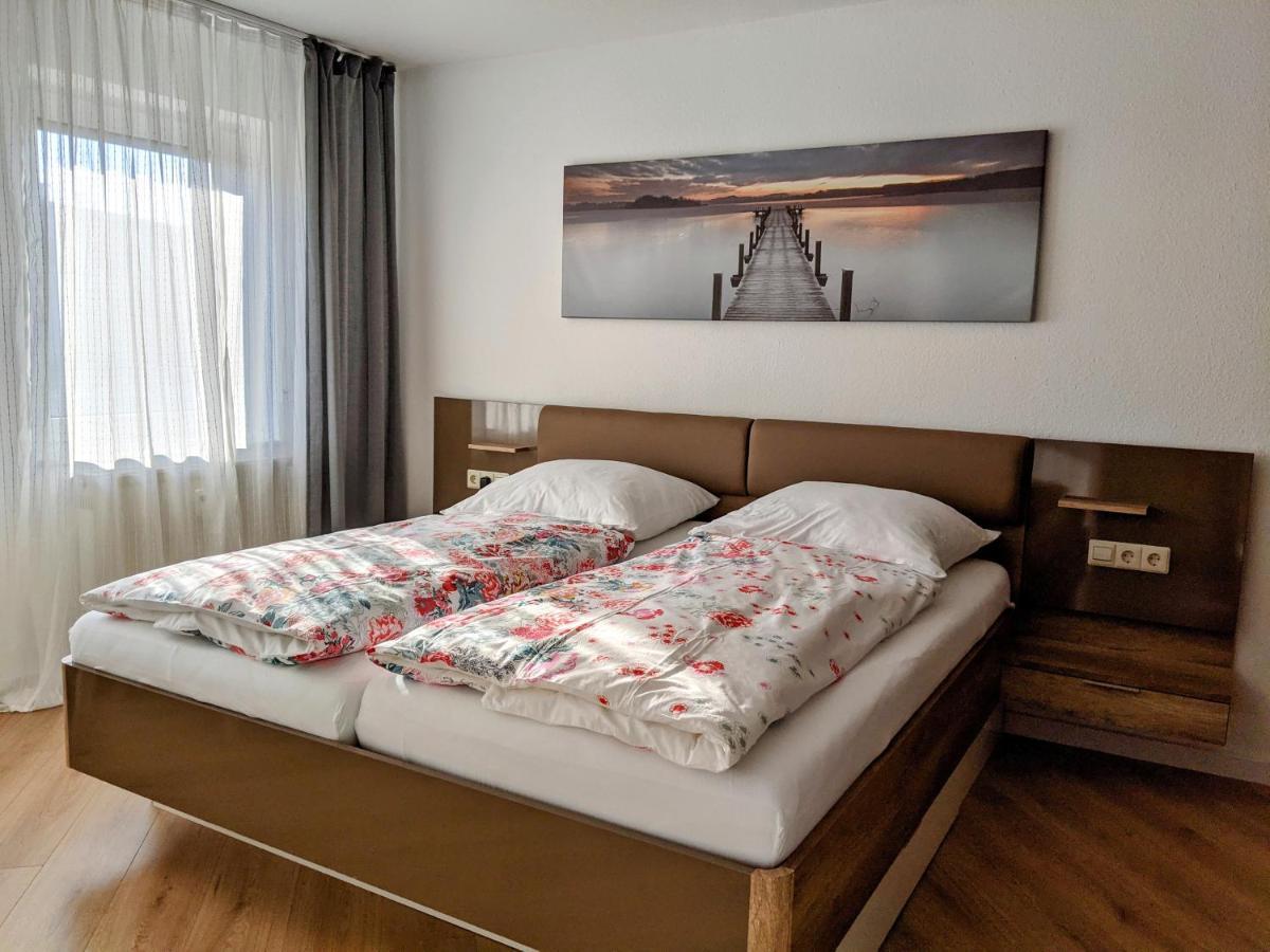 Cozy Apartment With Parking Garage Near Outlet Metzingen  Bagian luar foto