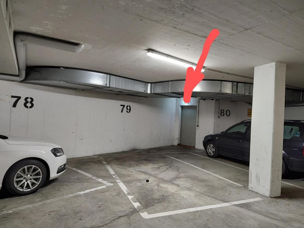 Cozy Apartment With Parking Garage Near Outlet Metzingen  Bagian luar foto