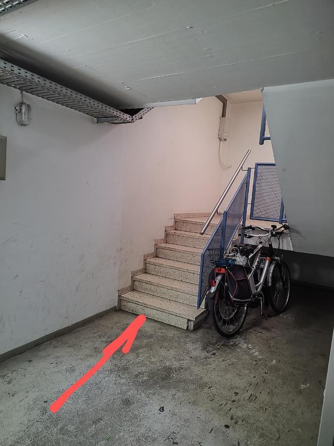 Cozy Apartment With Parking Garage Near Outlet Metzingen  Bagian luar foto